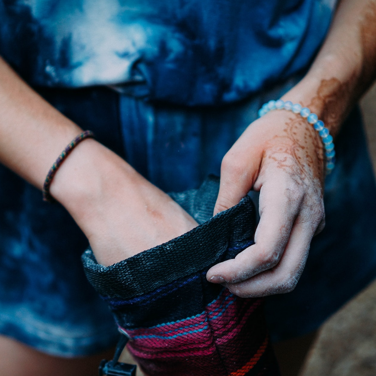 How to Use Chalk Powder Chalk Rebels